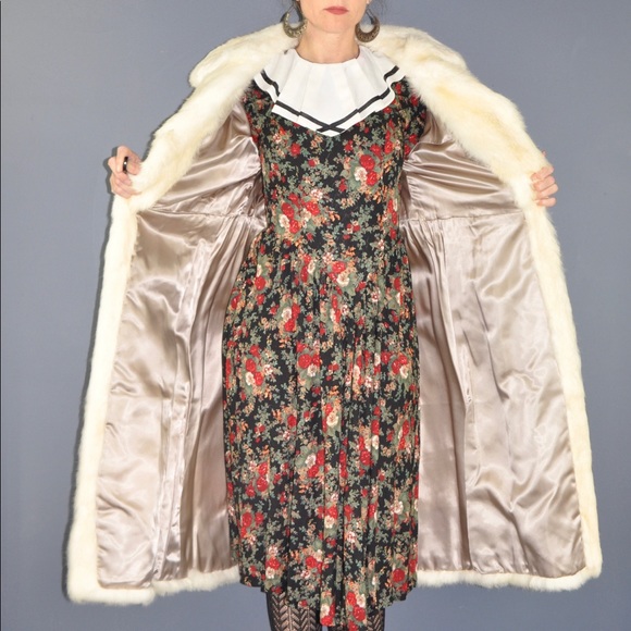 Vintage Fur Coat - Picture 4 of 6